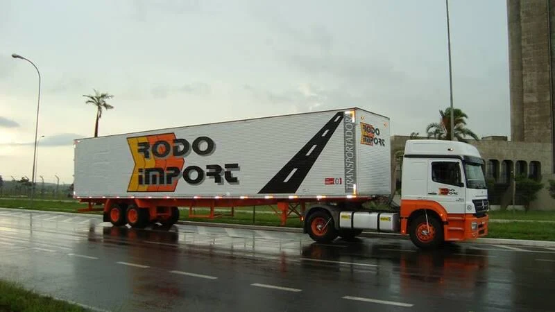 Imagem ilustrativa de Transporte de cargas de grandes dimensões